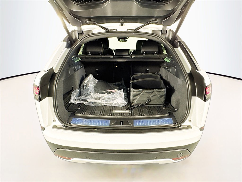 New 2026 Land Rover Range Rover Velar Dynamic SE image 26