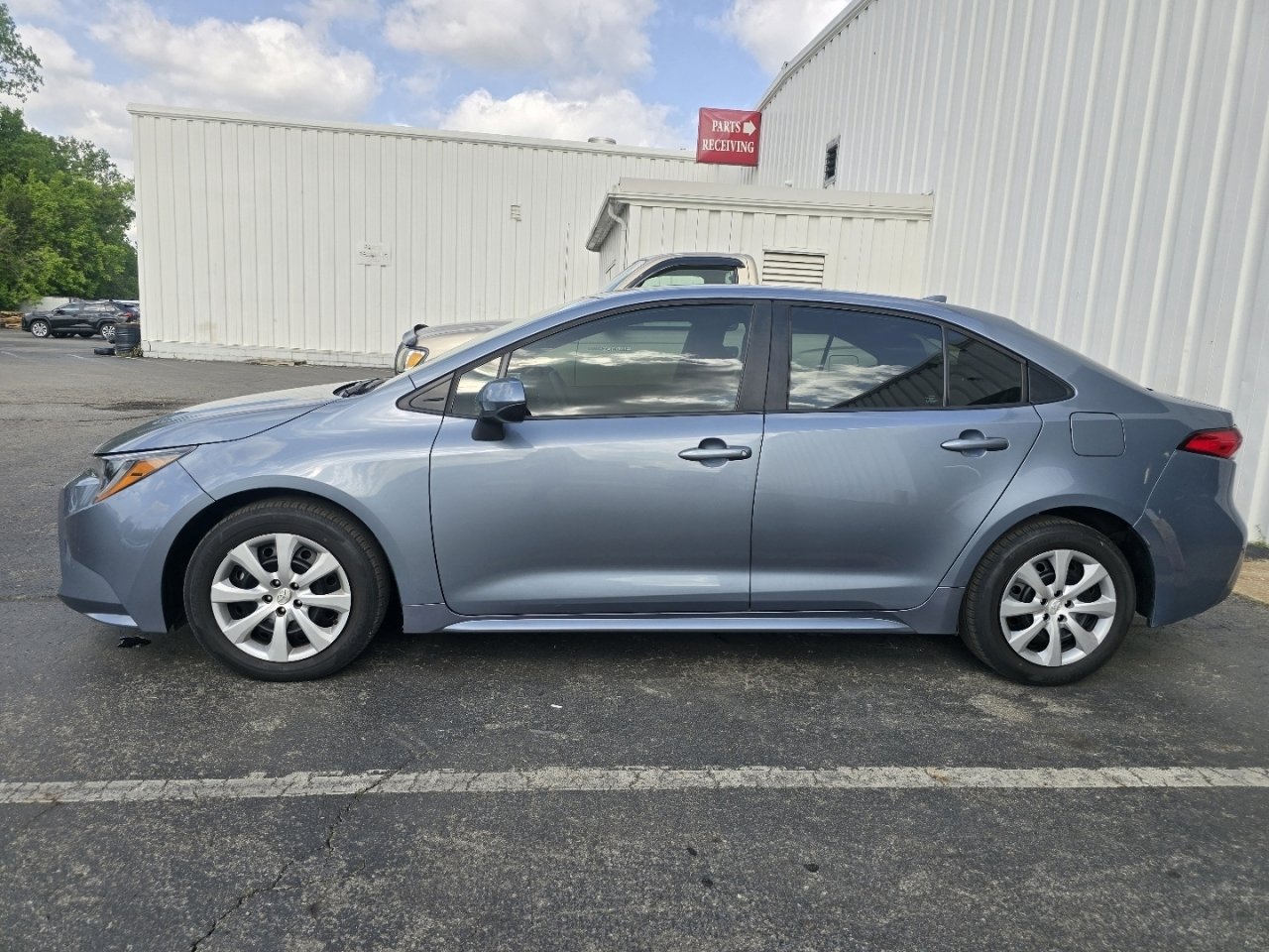 Used 2022 Toyota Corolla LE FWD image 4