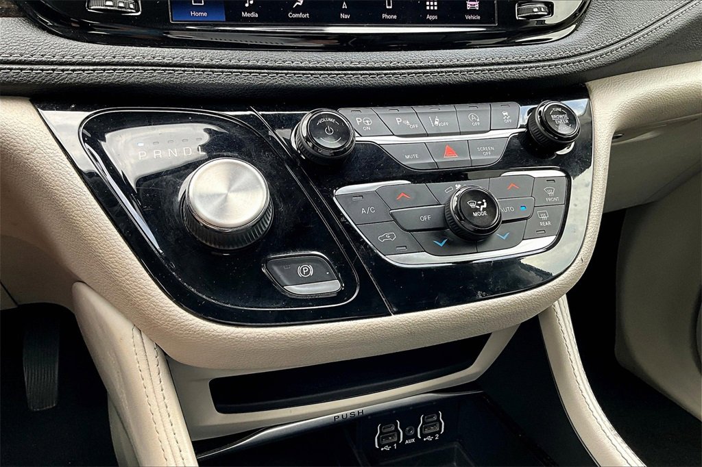 Used 2022 Chrysler Pacifica Limited image 15
