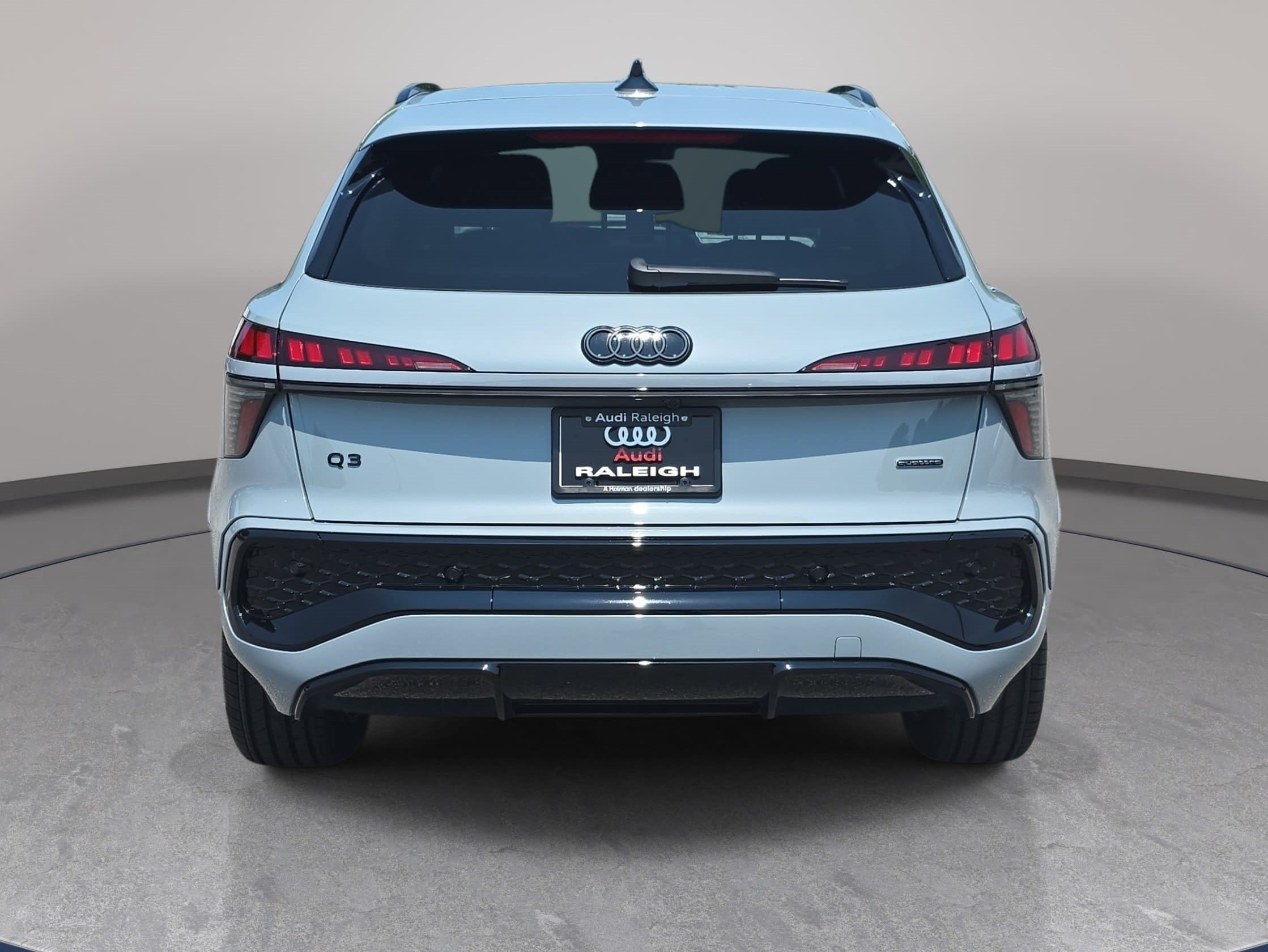 New 2026 Audi Q3 quattro 2.0T AWD/4WD image 7