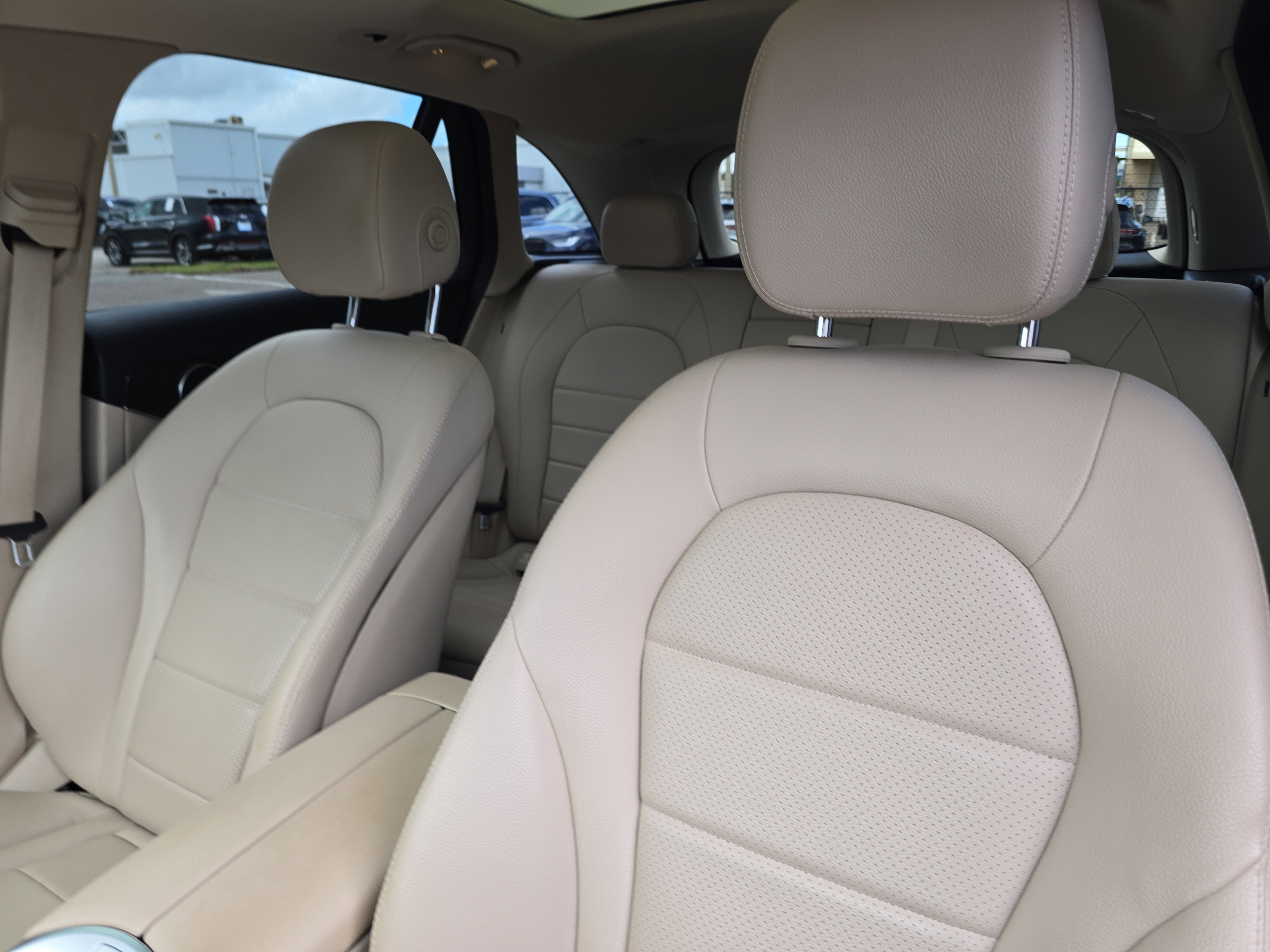 Used 2021 Mercedes-Benz GLC 300 image 22