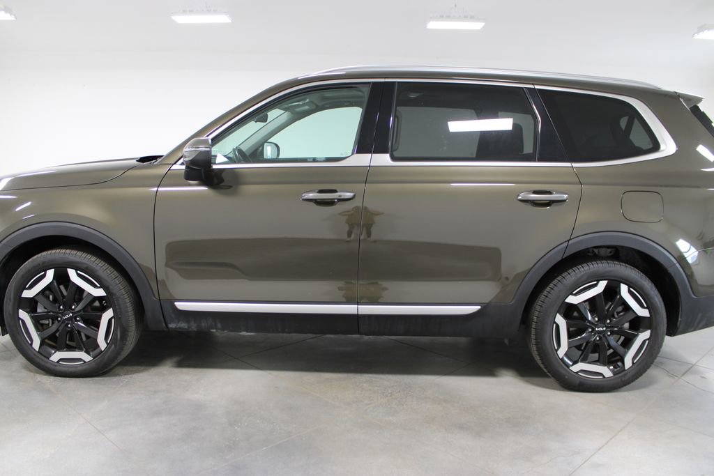Used 2025 Kia Telluride S image 6