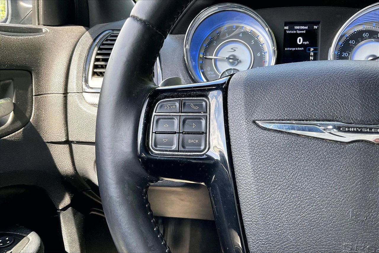 Used 2014 Chrysler 300 S RWD image 29