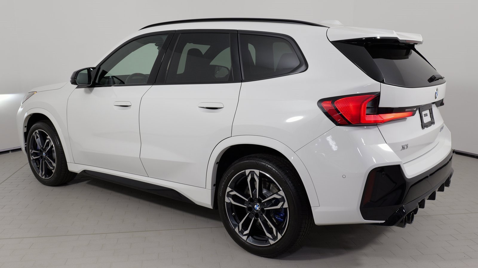 Used 2024 BMW X1 M35i w/ Premium Package image 28