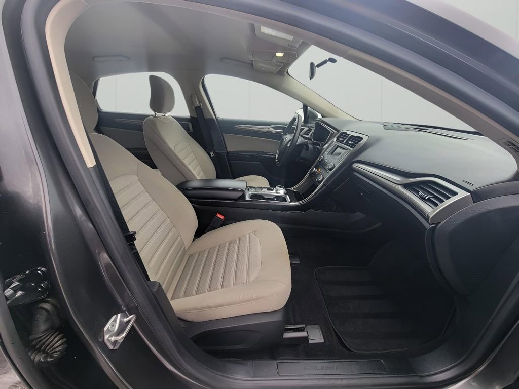 Used 2018 Ford Fusion S image 32