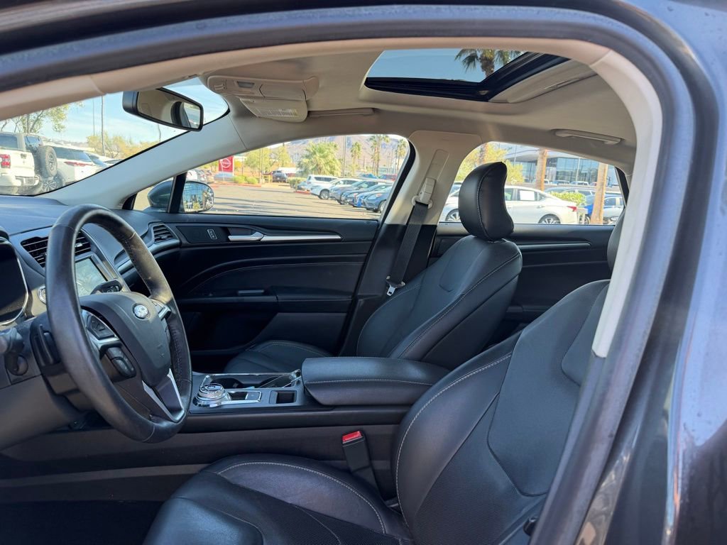 Used 2017 Ford Fusion Titanium image 11