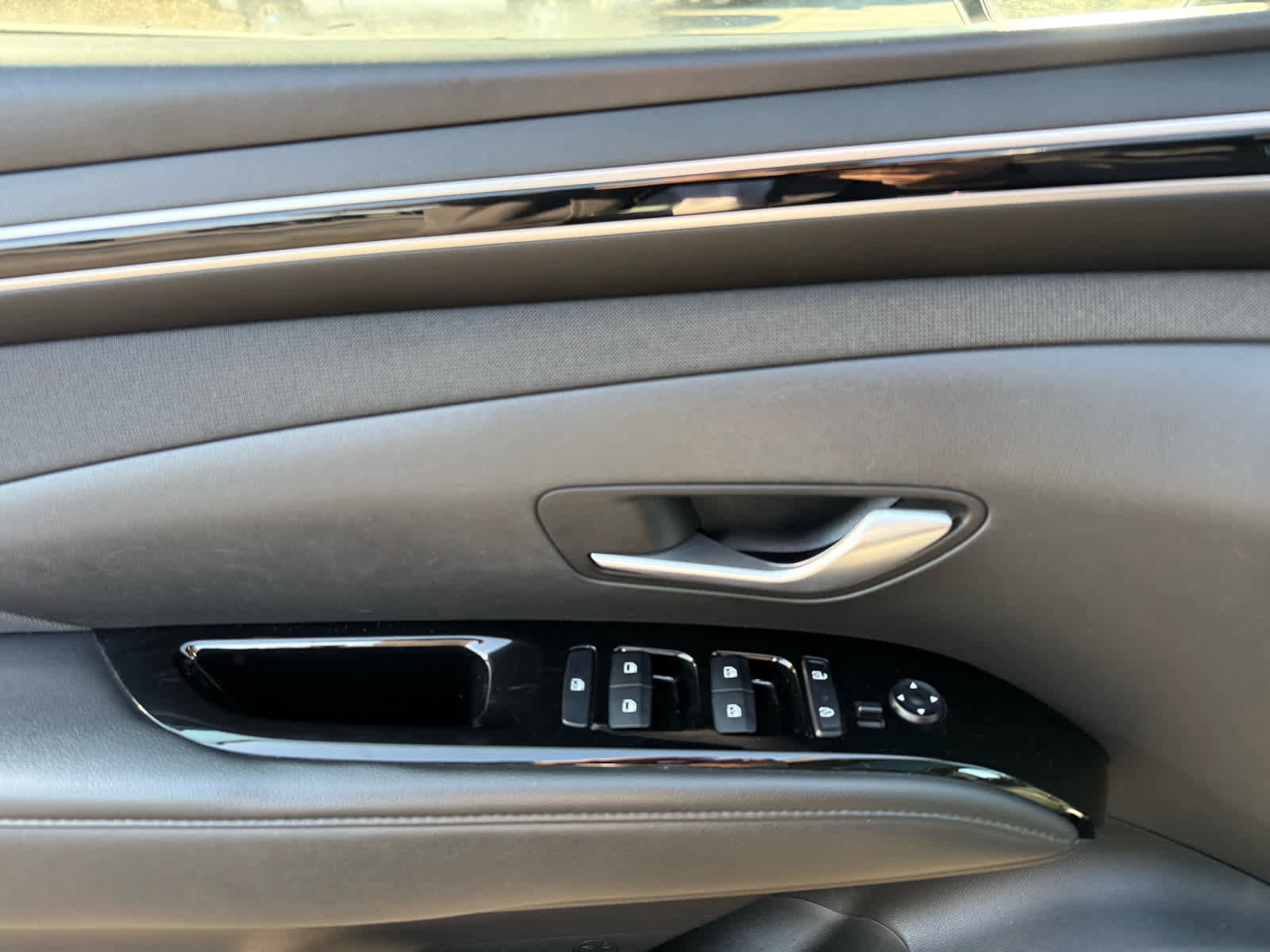 Used 2024 Hyundai Tucson Limited image 14