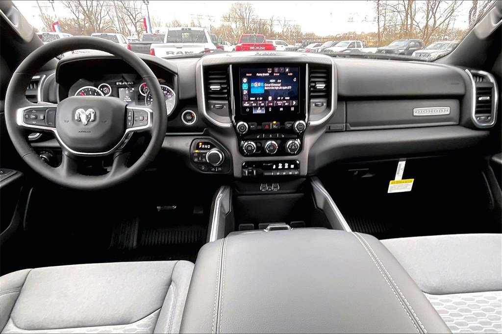 New 2026 RAM 1500 4x4 Crew Cab image 5