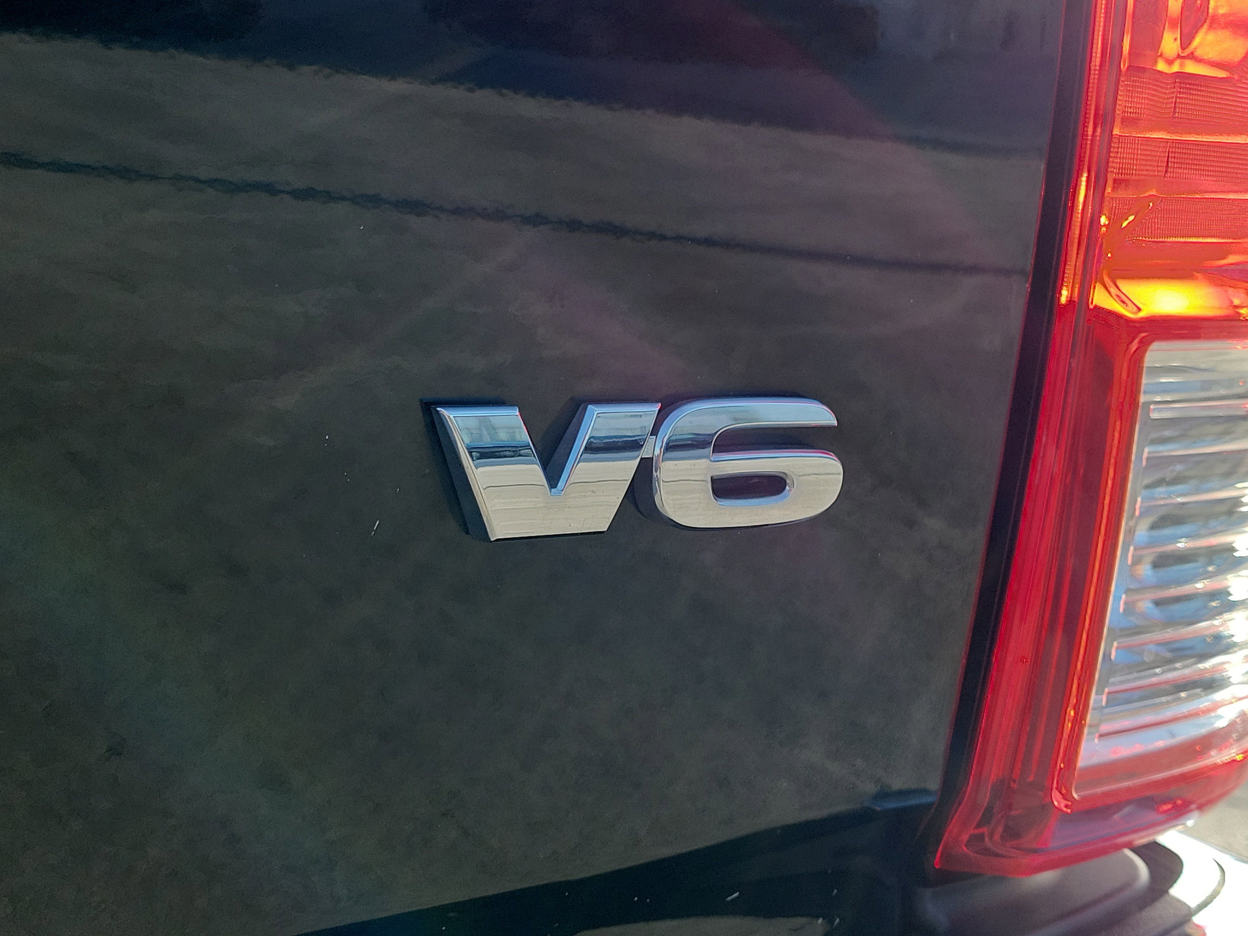 Used 2017 Toyota Tacoma SR5 image 7