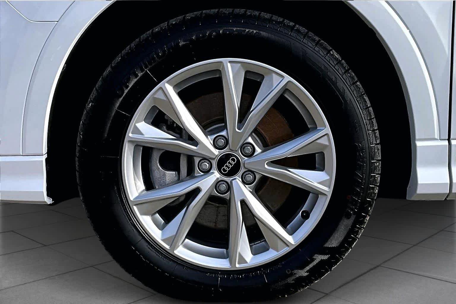 Used 2024 Audi Q3 2.0T Premium AWD/4WD image 11