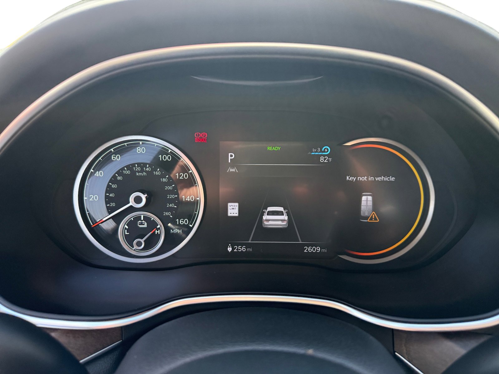 Used 2024 Genesis G80 image 11