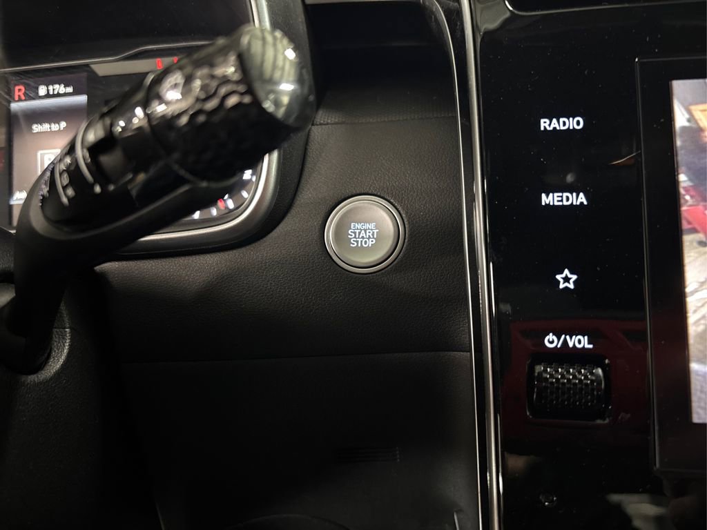 Used 2023 Hyundai Santa Cruz SEL image 28