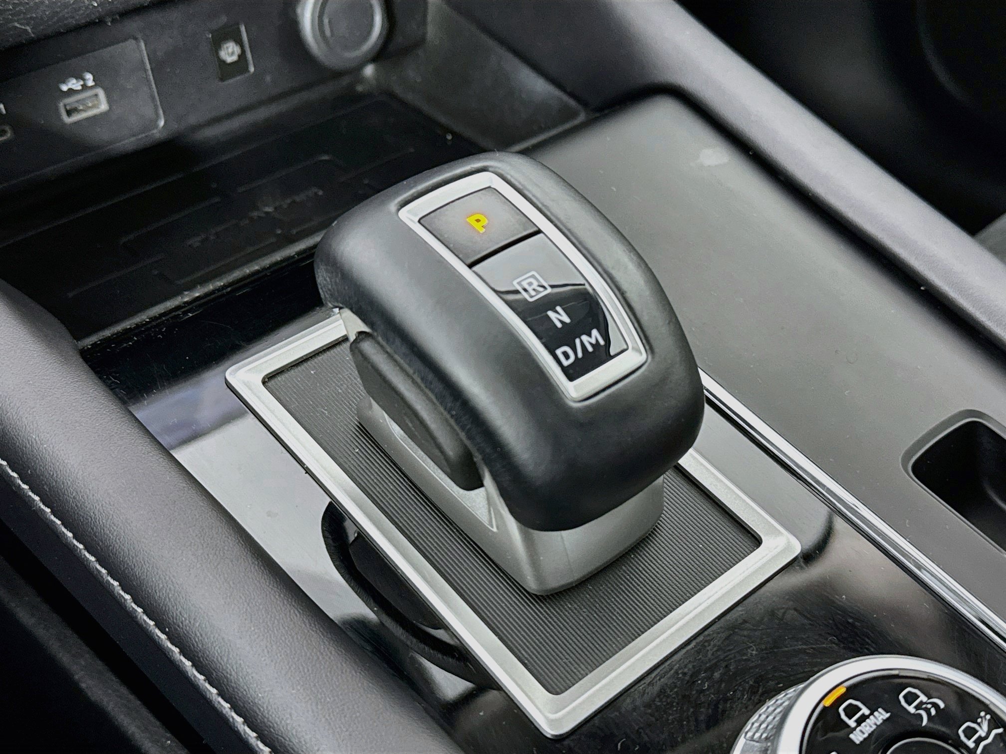 Used 2022 Mitsubishi Outlander SEL Black Edition FWD image 17