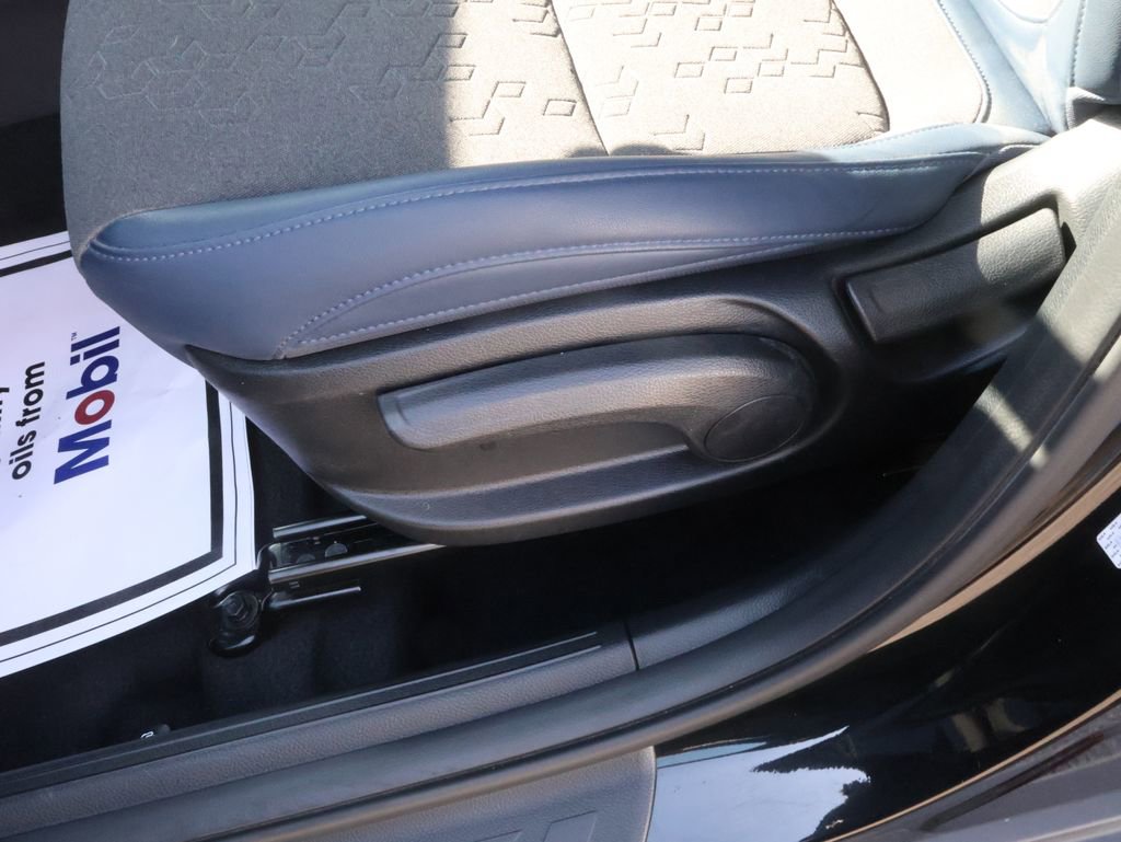 Used 2025 Kia Seltos S image 14