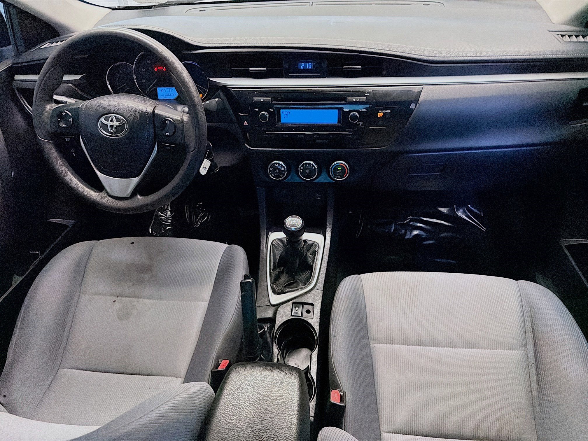 Used 2015 Toyota Corolla L image 12
