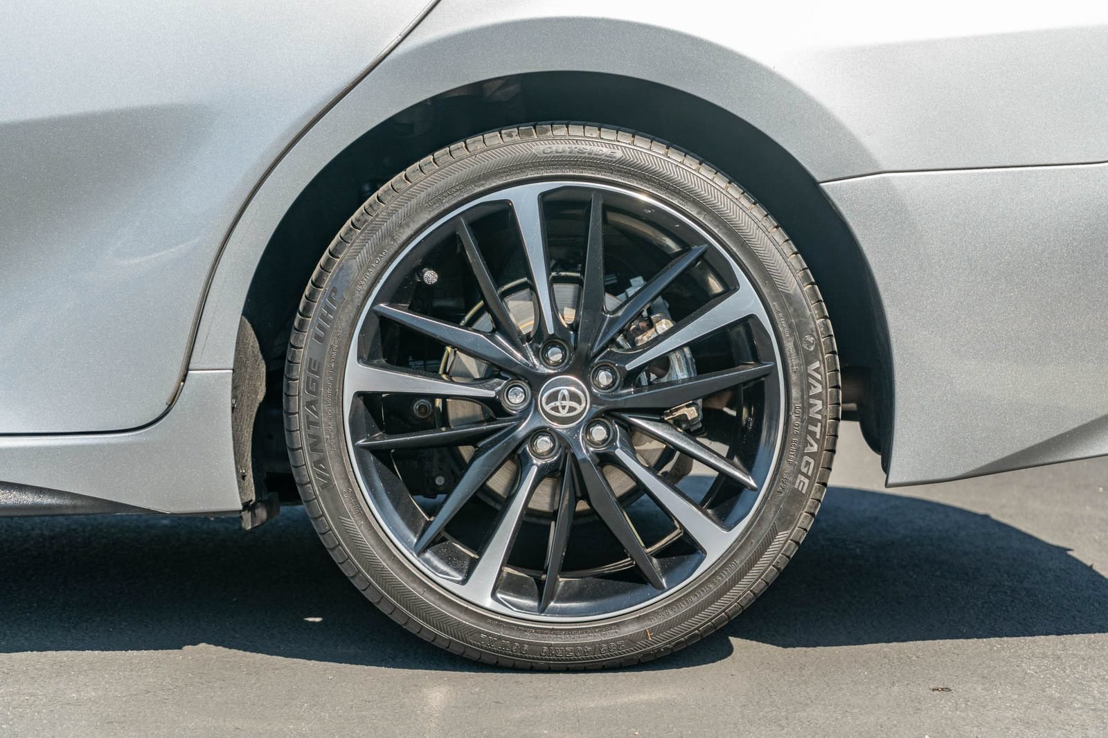 Certified 2020 Toyota Camry XSE FWD image 6