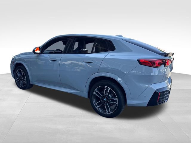 Used 2025 BMW X2 xDrive28i AWD/4WD image 5
