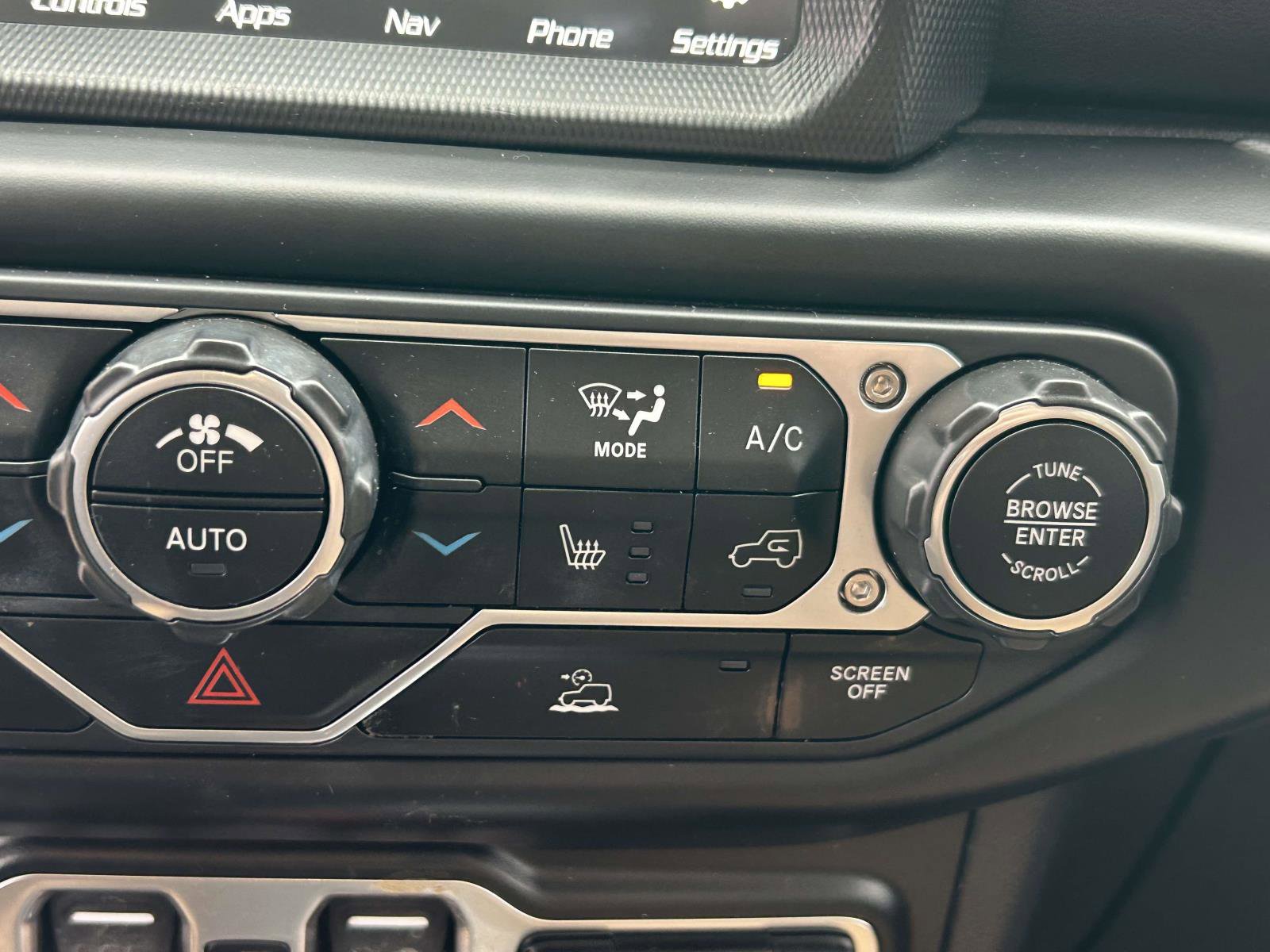 Used 2023 Jeep Wrangler Unlimited Sahara w/ Cold Weather Group image 29