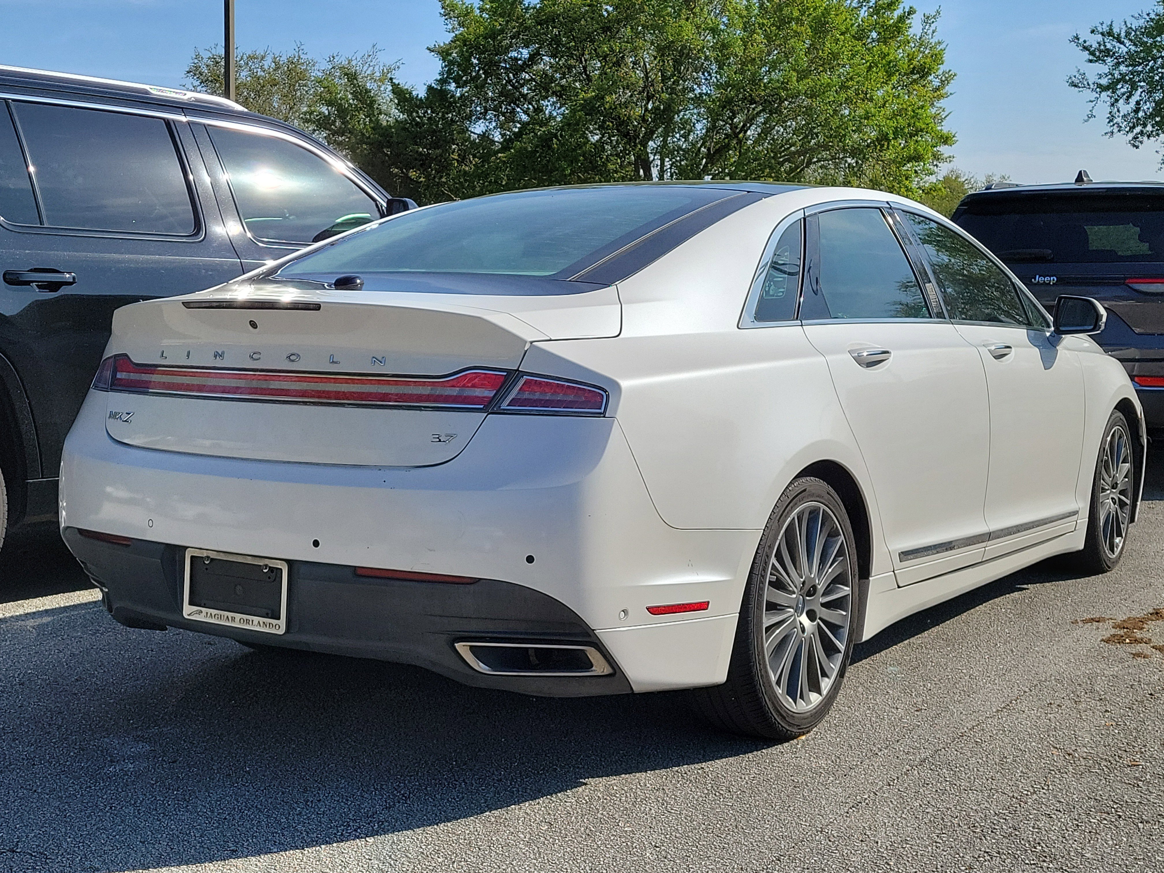 Used 2013 Lincoln MKZ image 5