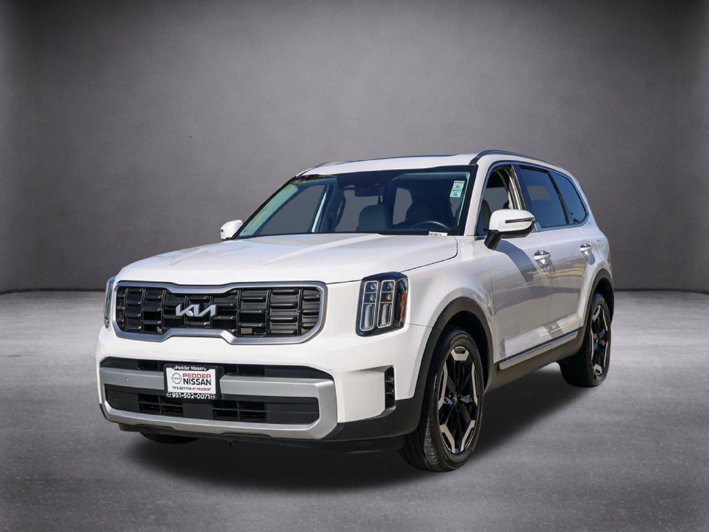 Used 2025 Kia Telluride S FWD image 9