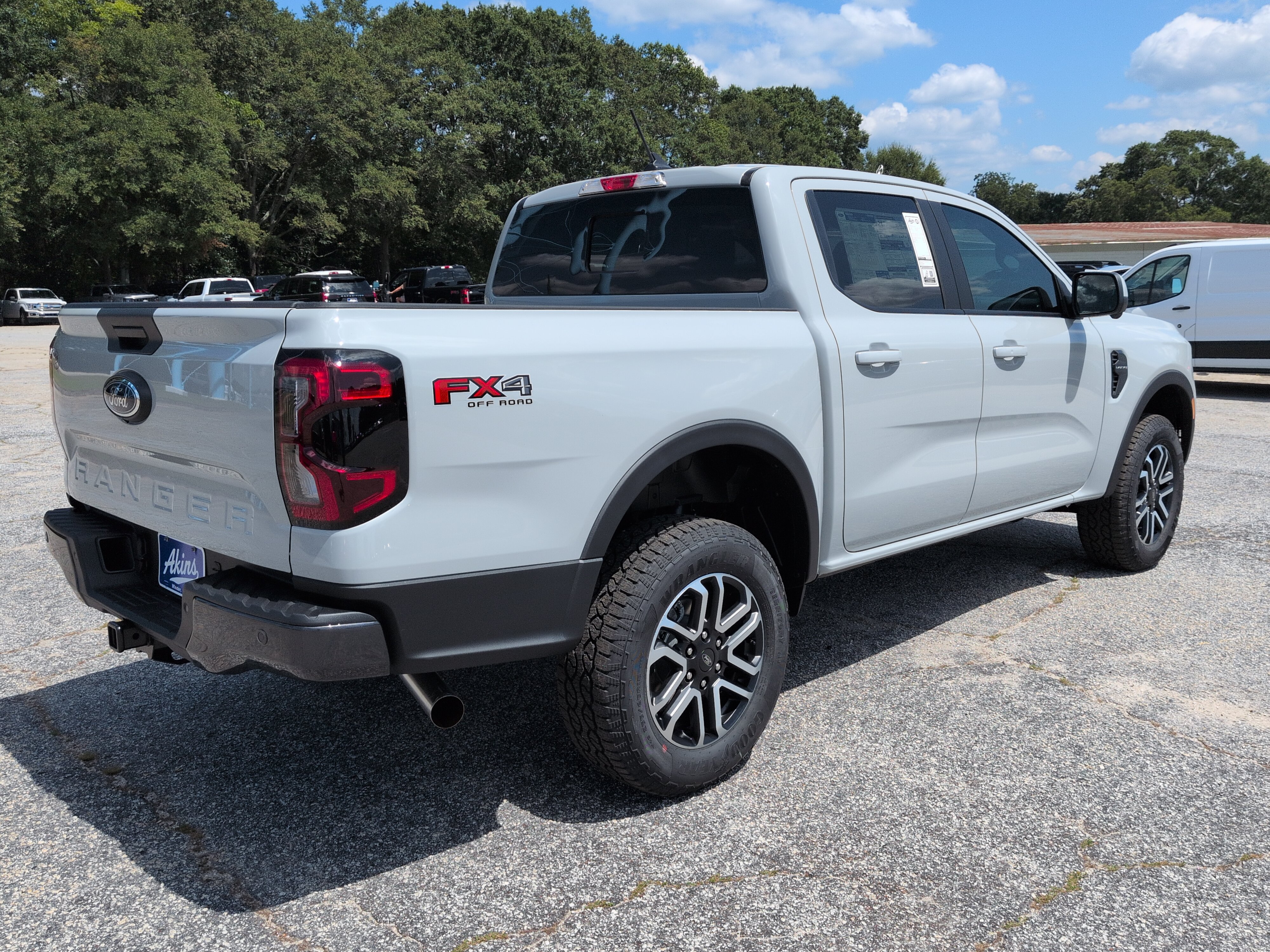 New 2026 Ford Ranger Lariat w/ FX4 Off-Road Package AWD/4WD image 3