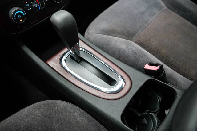 Used 2010 Chevrolet Impala LT FWD image 29