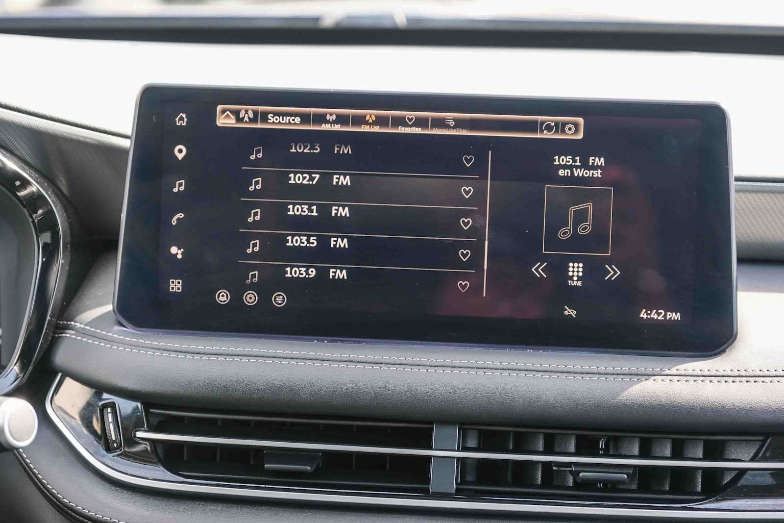 Used 2026 INFINITI QX60 Pure w/ Cargo Package FWD image 16