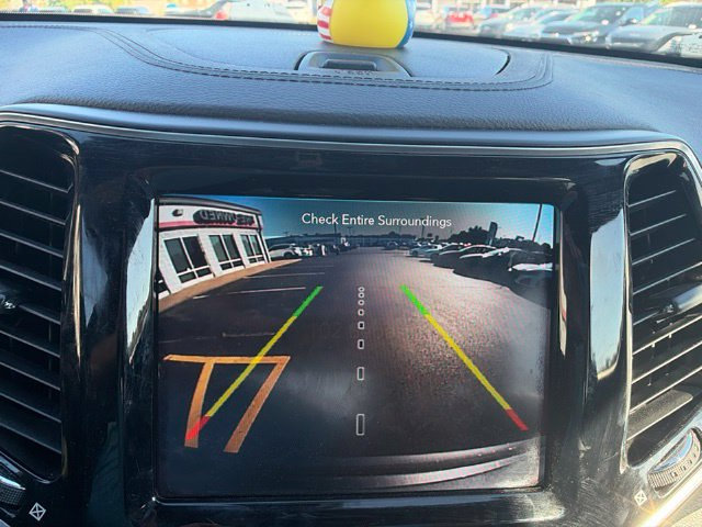 Used 2020 Jeep Cherokee High Altitude AWD/4WD image 14