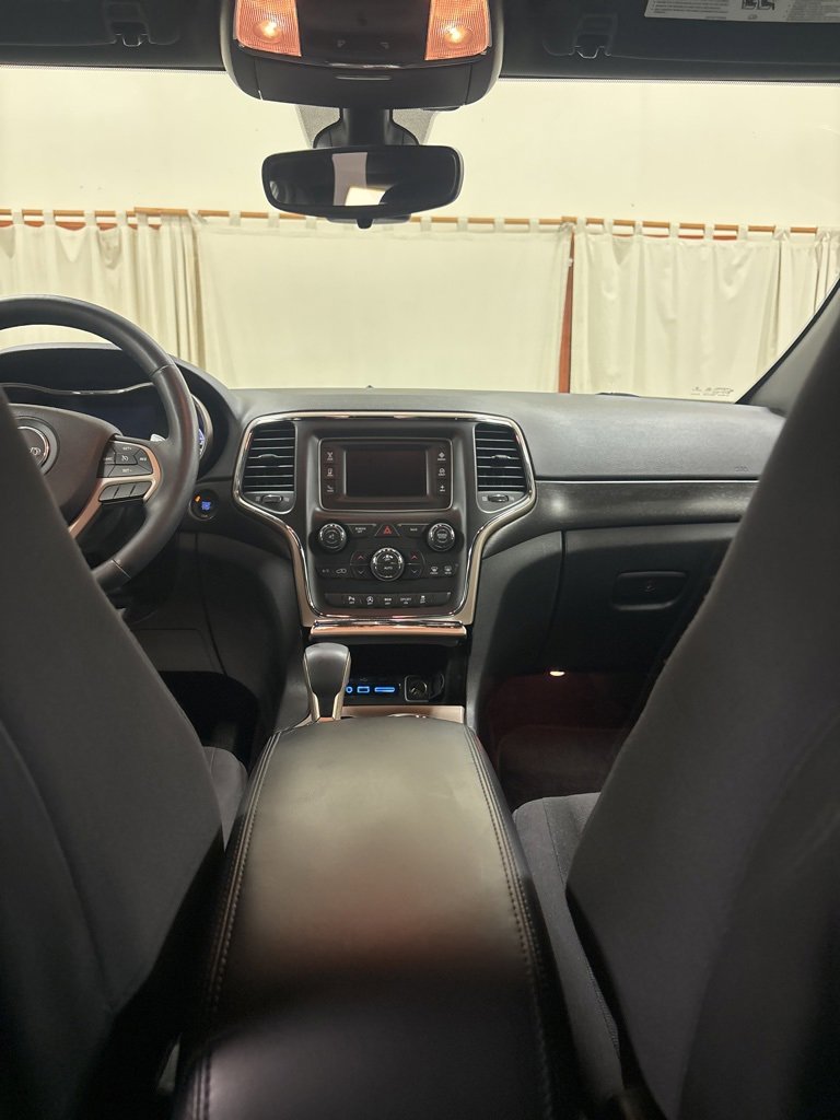 Used 2017 Jeep Grand Cherokee Laredo w/ Quick Order Package 23E image 19