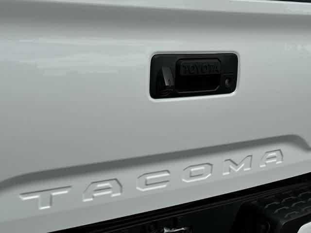 Used 2023 Toyota Tacoma SR AWD/4WD image 16
