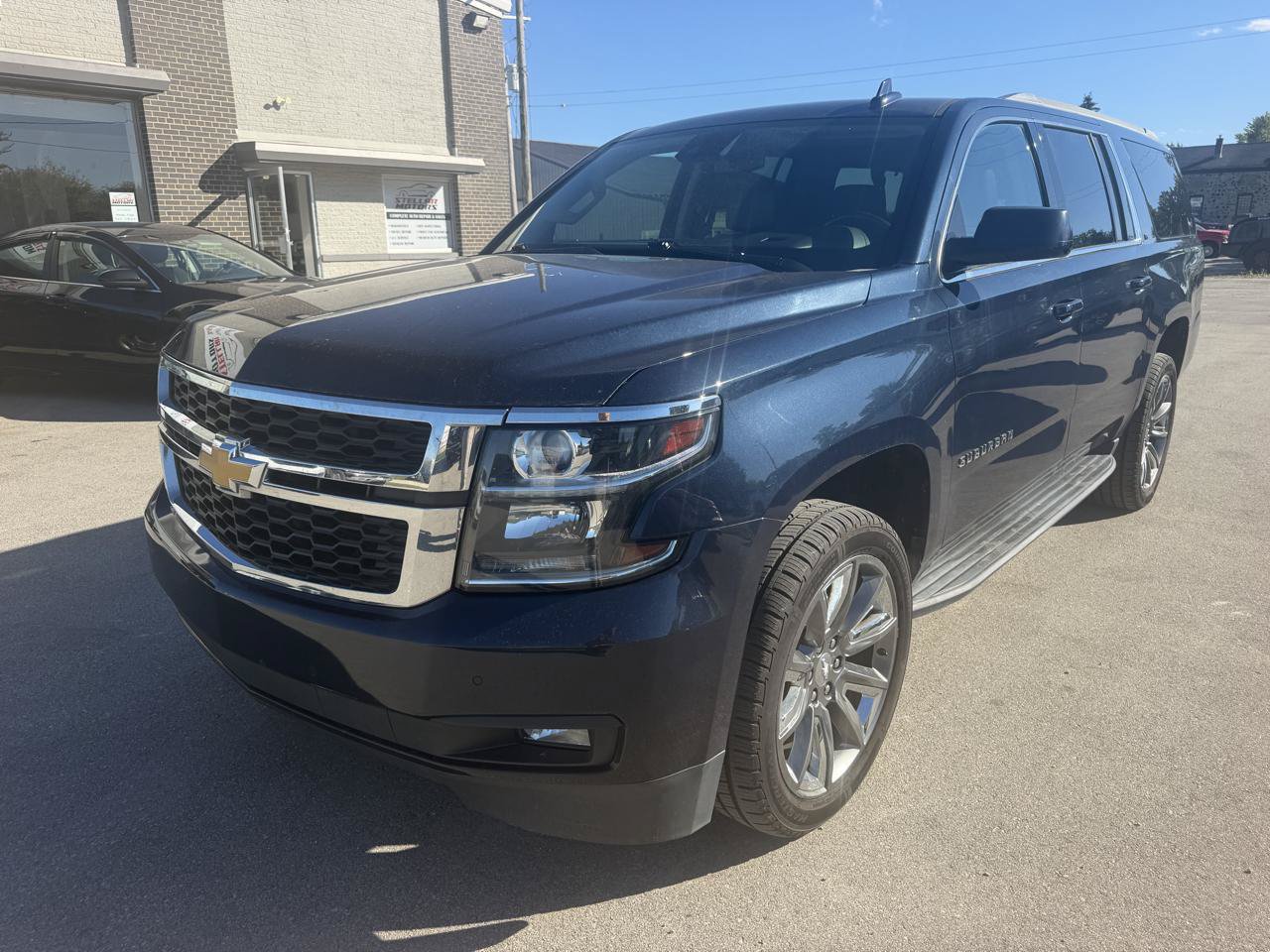 Used 2020 Chevrolet Suburban LT AWD/4WD image 11