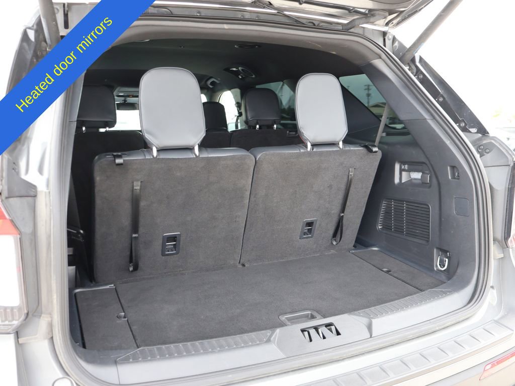Used 2025 Ford Explorer ST-Line w/ ST-Line Street Pack AWD/4WD image 16