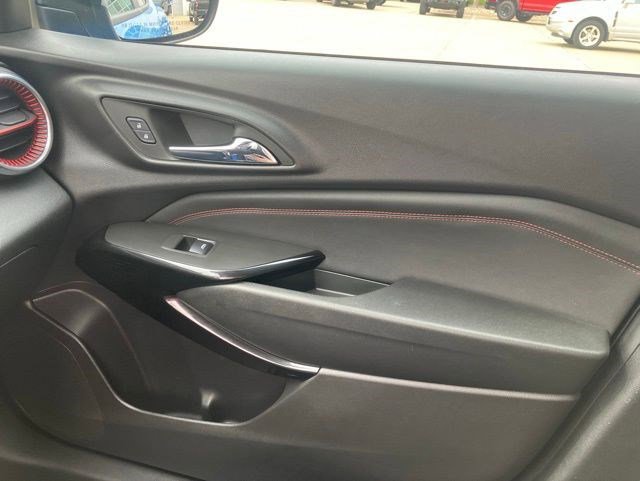 Used 2024 Chevrolet Trax RS w/ Driver Confidence Package FWD image 19