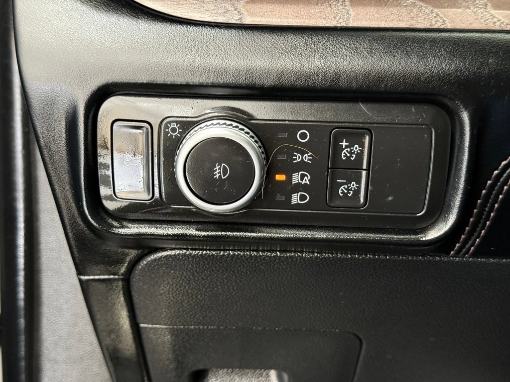 Used 2022 Ford Explorer Platinum w/ Equipment Group 601A AWD/4WD image 37