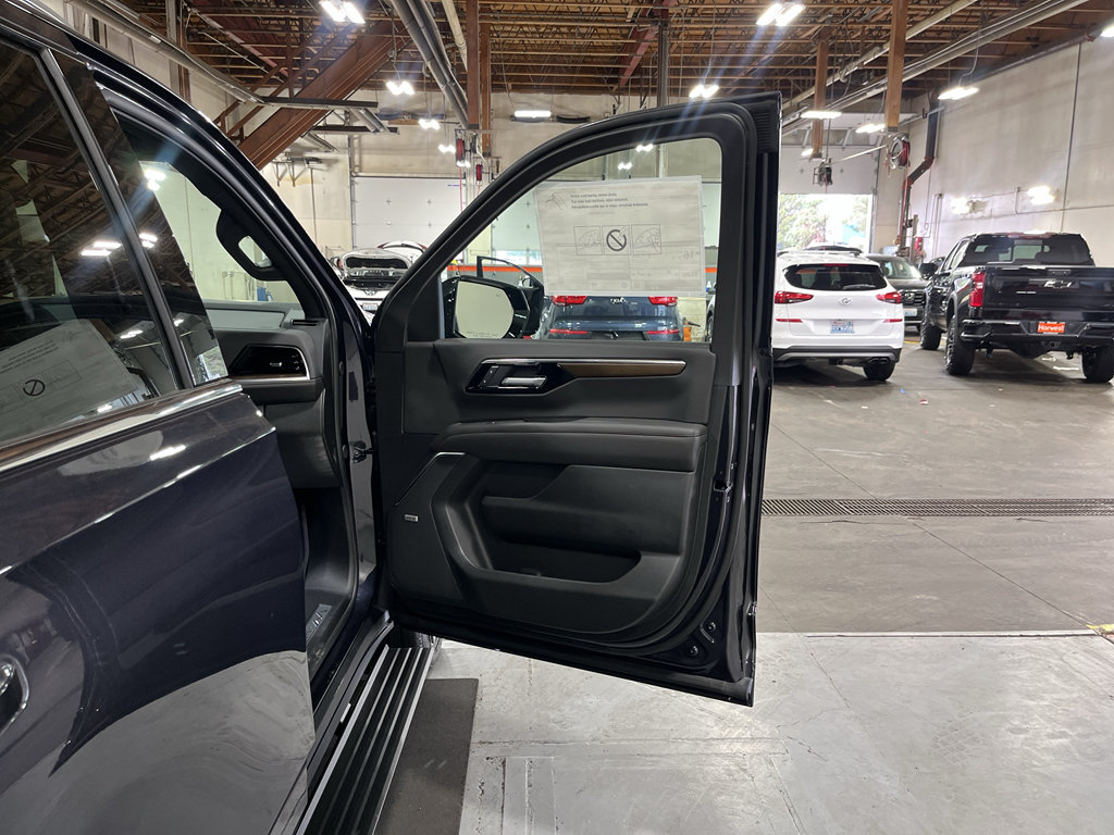 New 2026 Chevrolet Tahoe High Country AWD/4WD image 22