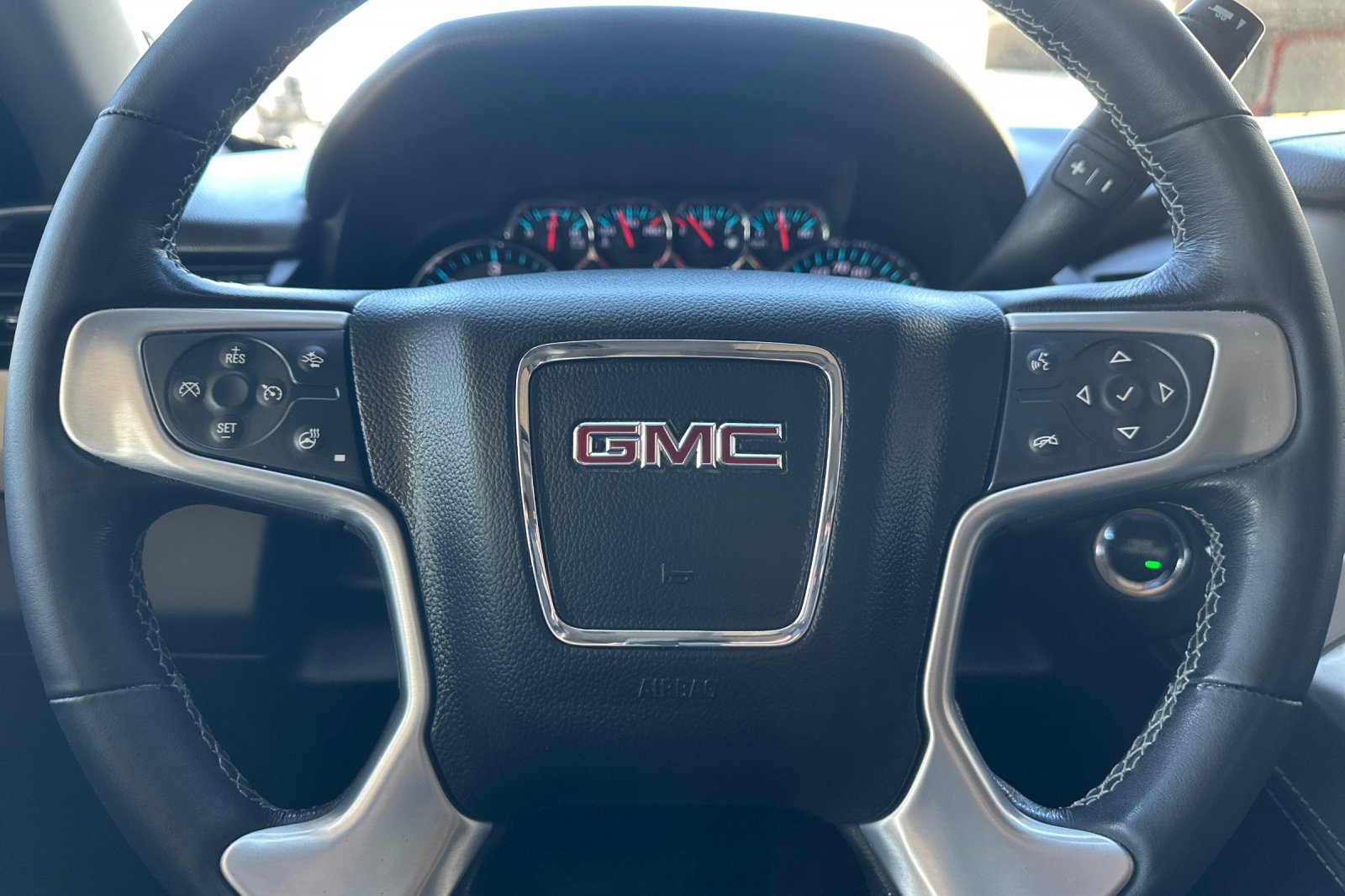 Used 2020 GMC Yukon XL SLT w/ Open Road Package RWD image 24