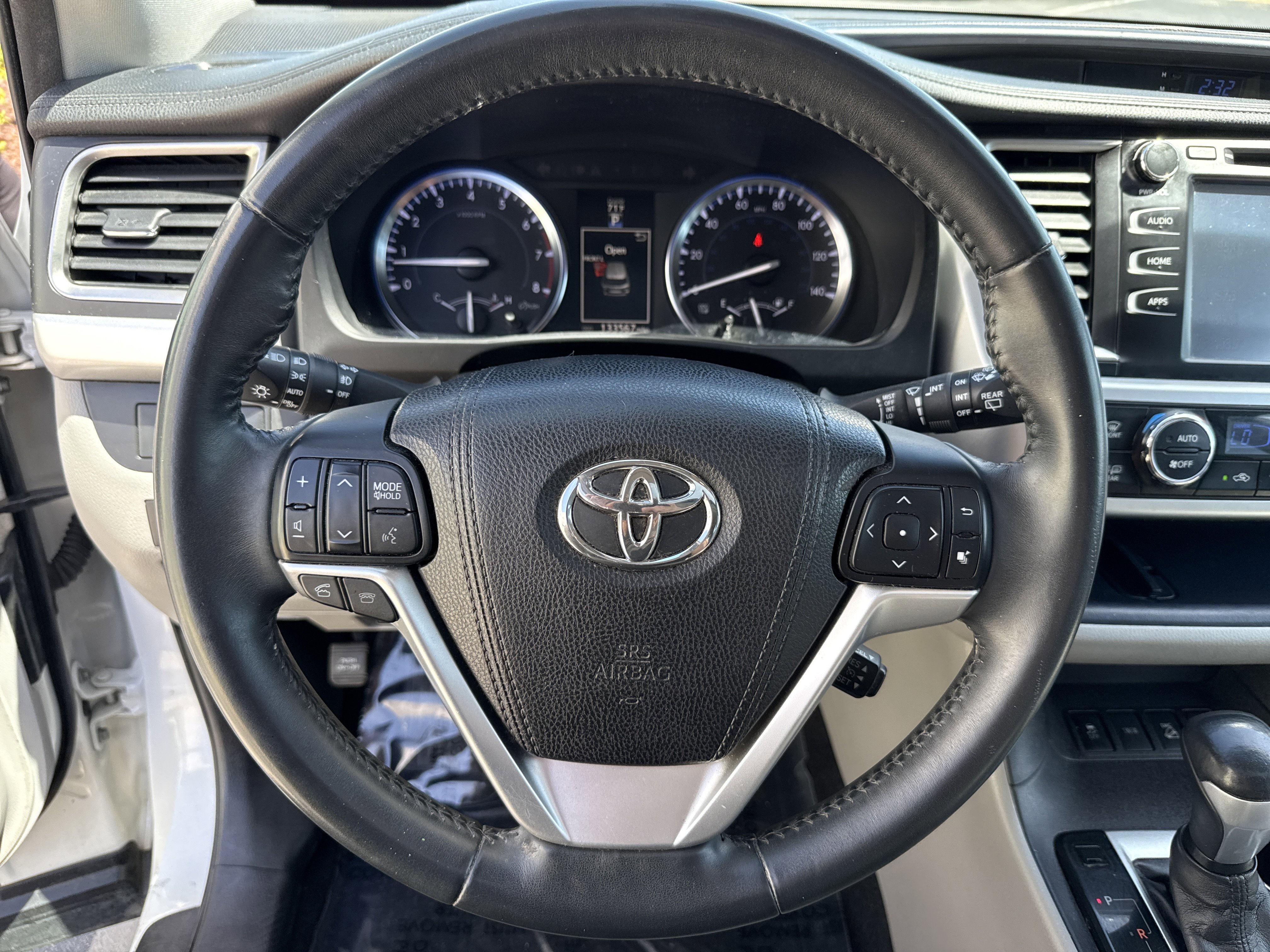 Used 2016 Toyota Highlander XLE AWD/4WD image 18