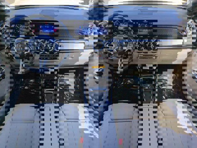 Used 2025 Mercedes-Benz GLB 250 GLB 250 image 15