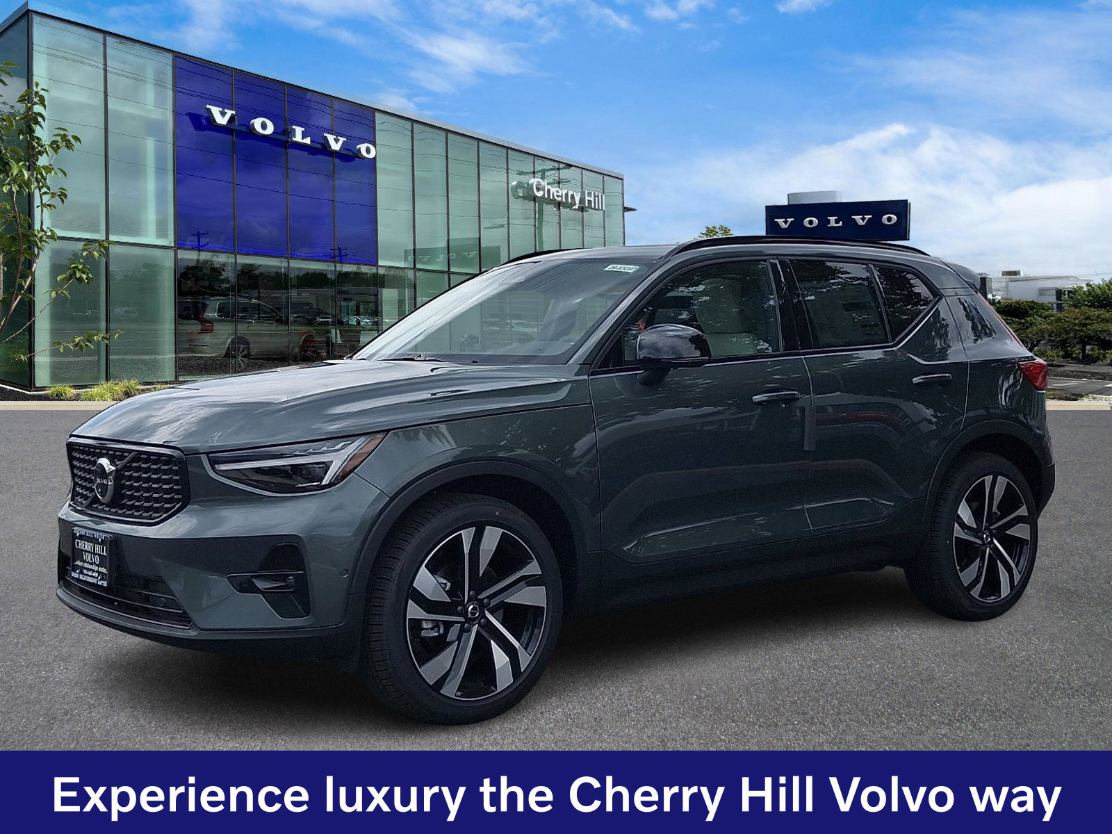 New 2026 Volvo XC40 B5 Ultra w/ Climate Package AWD/4WD image 2