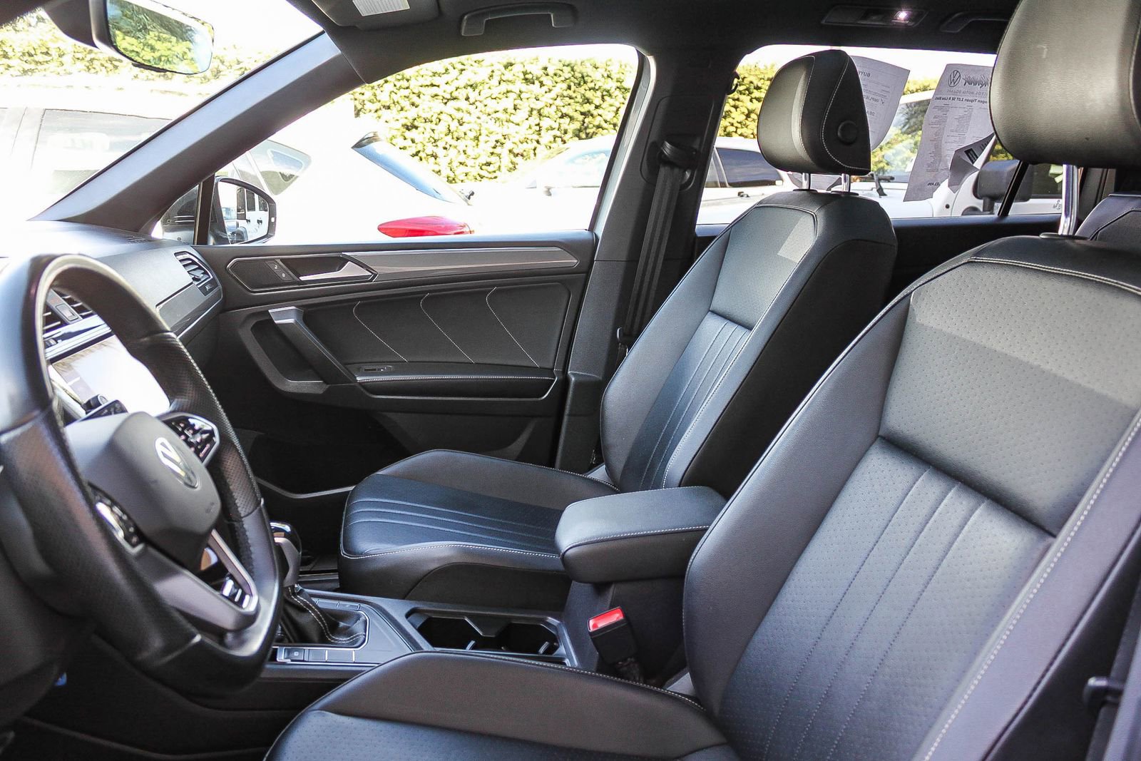 Used 2022 Volkswagen Tiguan SE R-Line FWD image 17