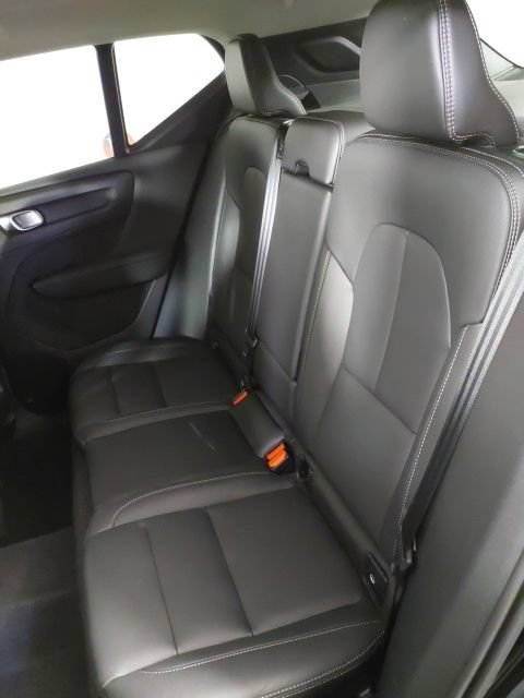 Used 2025 Volvo XC40 B5 Plus AWD/4WD image 11