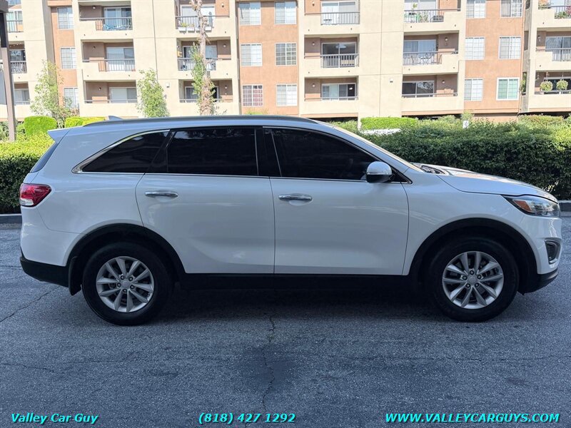 Used 2016 Kia Sorento FWD image 7