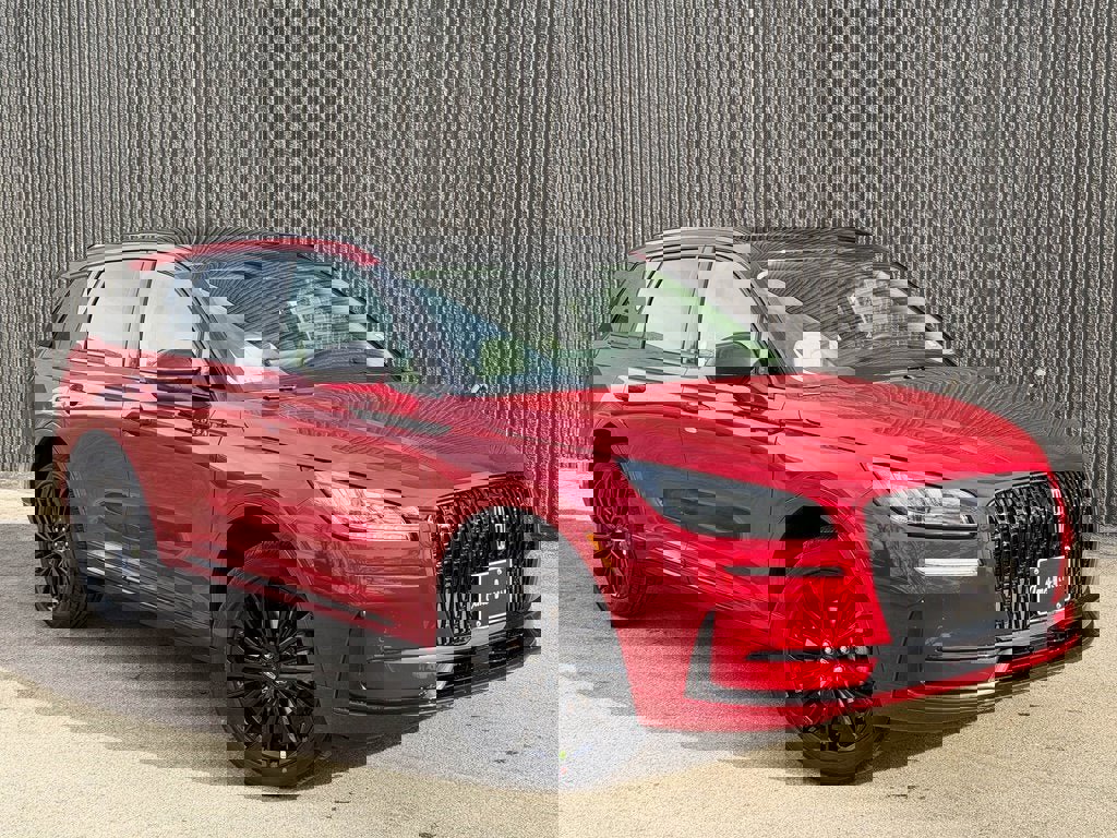 New 2026 Lincoln Corsair Premiere image 8