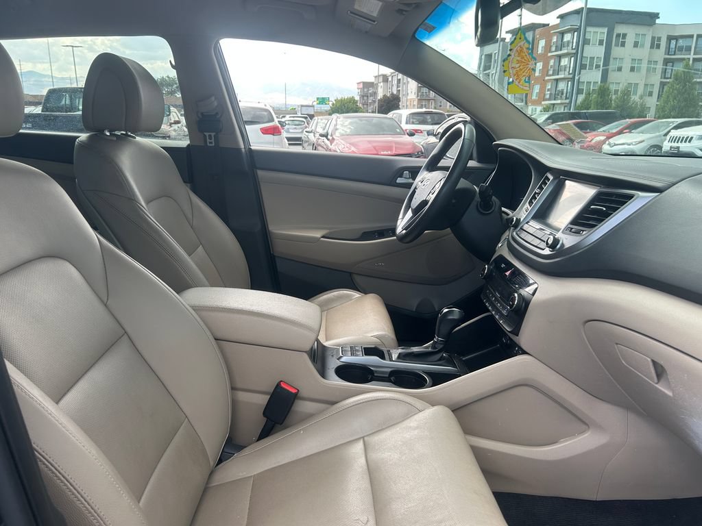 Used 2018 Hyundai Tucson SEL Plus w/ Cargo Package AWD/4WD image 32