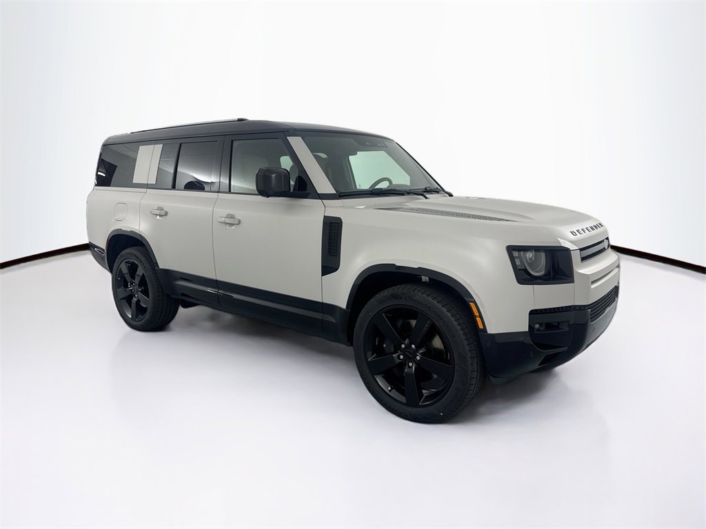 New 2026 Land Rover Defender 130 X-Dynamic SE image 3