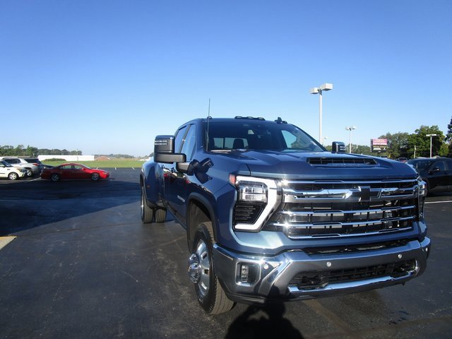 New 2026 Chevrolet Silverado 3500 LTZ w/ LTZ Plus Package image 6