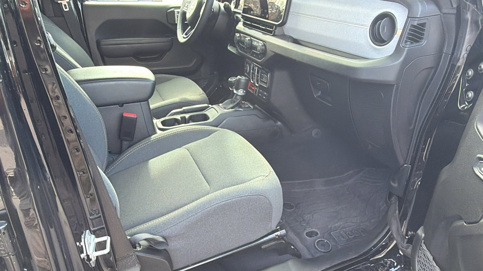 Used 2025 Jeep Wrangler Willys 4xe image 19