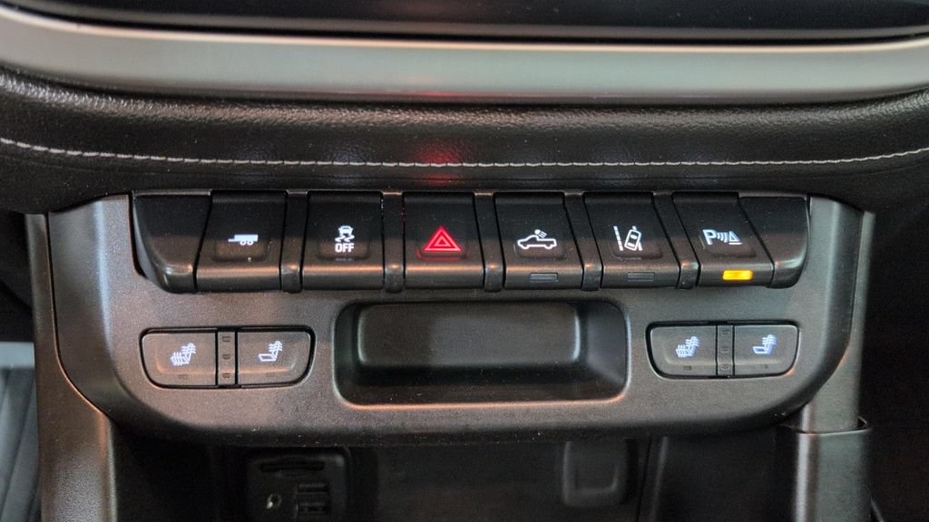 Used 2019 GMC Canyon SLT w/ Driver Alert Package AWD/4WD image 13