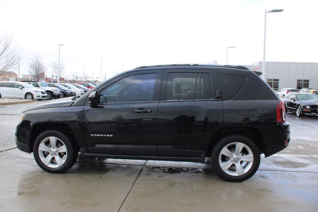 Used 2016 Jeep Compass Sport w/ Power Value Group image 4