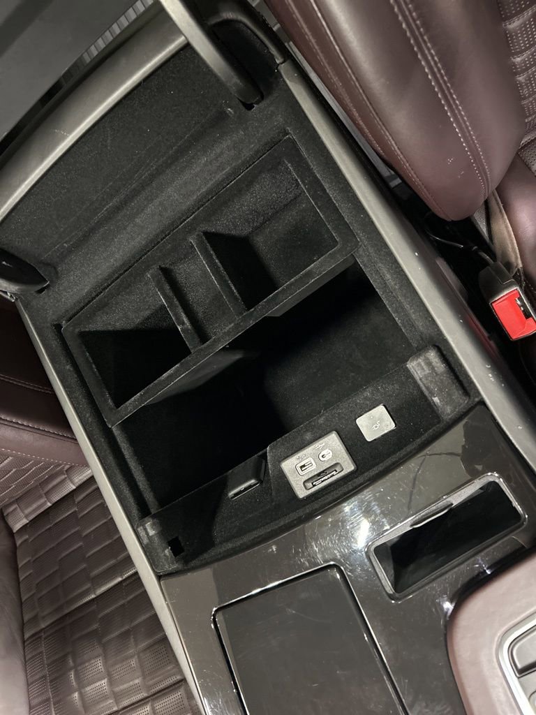 Used 2021 Cadillac Escalade Sport Platinum w/ LPO, ONYX Package image 30